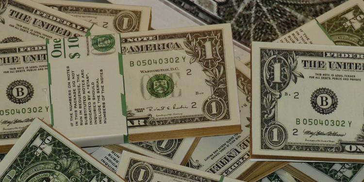 A Comprehensive Guide to Getting Into Investing